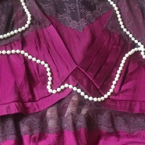 Sexy Silk Top !! ♥️ - Picture 3 of 7